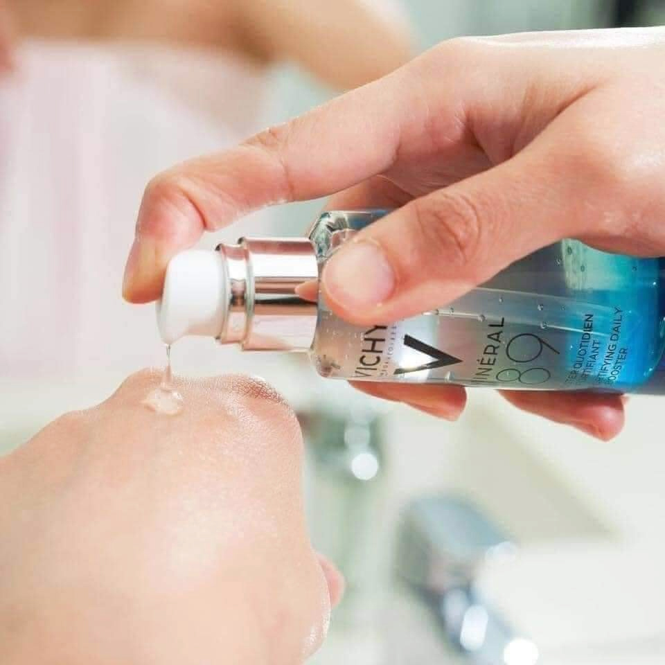 Cách sử dụng Vichy Minéral 89 Booster 50ml – Serum cấp ẩm, phục hồi da nhạy cảm | eustore.com.vn Cách sử dụng Vichy Minéral 89 Booster 50ml – Serum cấp ẩm, phục hồi da nhạy cảm | eustore.com.vn