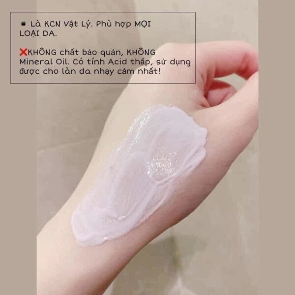 Chất kem của kem chống nắng Skin Aqua Tone Up nâng tông, dưỡng sáng da mẫu mới