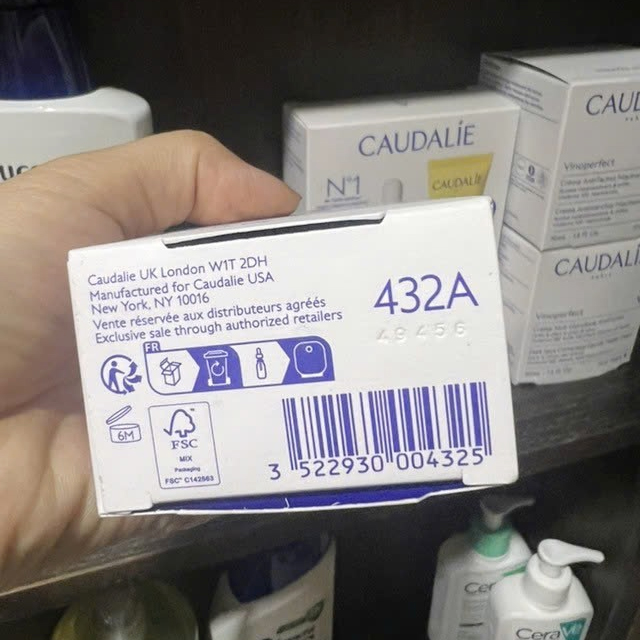Serum mờ thâm nám, trắng da Caudalie Vinoperfect Brightening Dark Spot 10ml & 50ml chính hãng Serum mờ thâm nám, trắng da Caudalie Vinoperfect Brightening Dark Spot 10ml & 50ml chính hãng