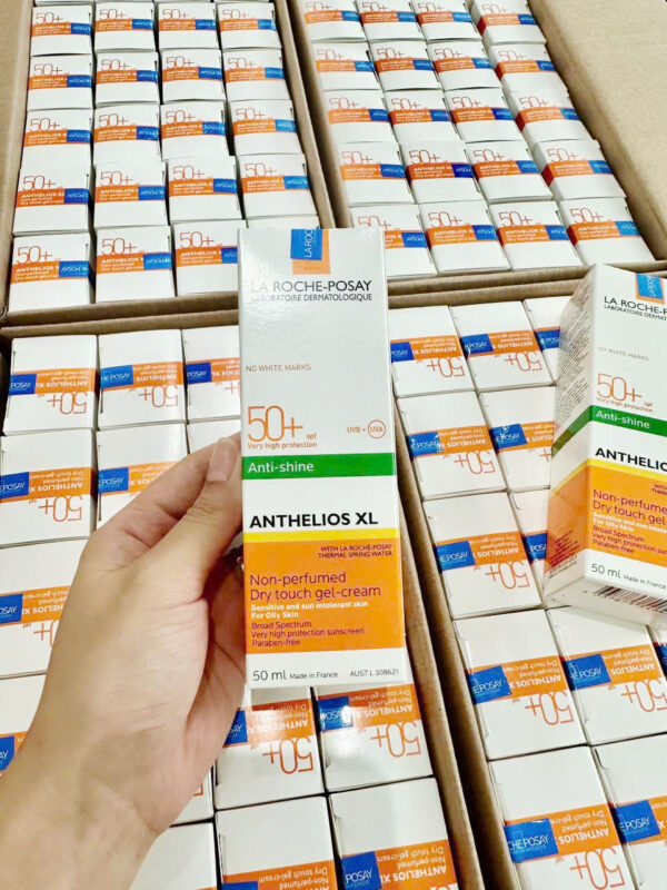 [Mẫu mới] Kem chống nắng La Roche-Posay Anthelios XL SPF50+ vạch xanh lá cho da dầu, dễ nổi mụn | eustore.com.vn