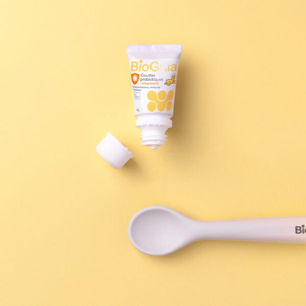 Cách dùng Men vi sinh BioGaia Gouttes Probiotiques + Vitamine D 10ml cho bé sơ sinh | eustore.com.vn