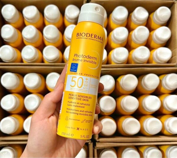 Xịt chống nắng Bioderma Photoderm Brume Invisible SPF50+ 150ml | eustore.com.vn