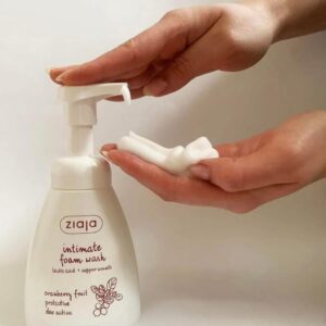 Ziaja Intimate Foam Wash Cranberry – Dạng bọt dịu nhẹ, khử mùi & bảo vệ vùng kín | eustore.com.vn
