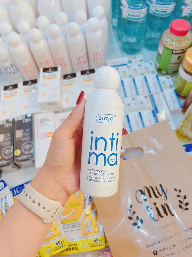 Dung dịch vệ sinh Intima Ziaja màu xanh nhạt: Tái tạo & Làm dịu vùng kín bị tổn thương | eustore.com.vn