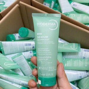 Tẩy tế bào chết Bioderma Sébium Gel Gommant 75ml cho da dầu mụn mẫu mới